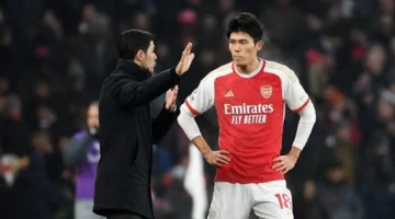 أياكس يضم لاعب أرسنال السابق لتعزيز وسط الفريق في موسم 2024